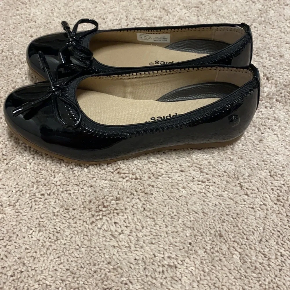 New - Hush Puppies patent flats